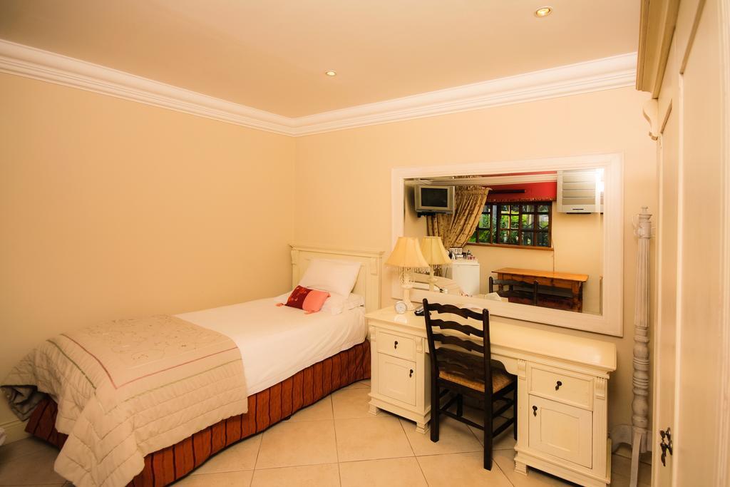 Shani Guest House Brooklyn  Exterior photo